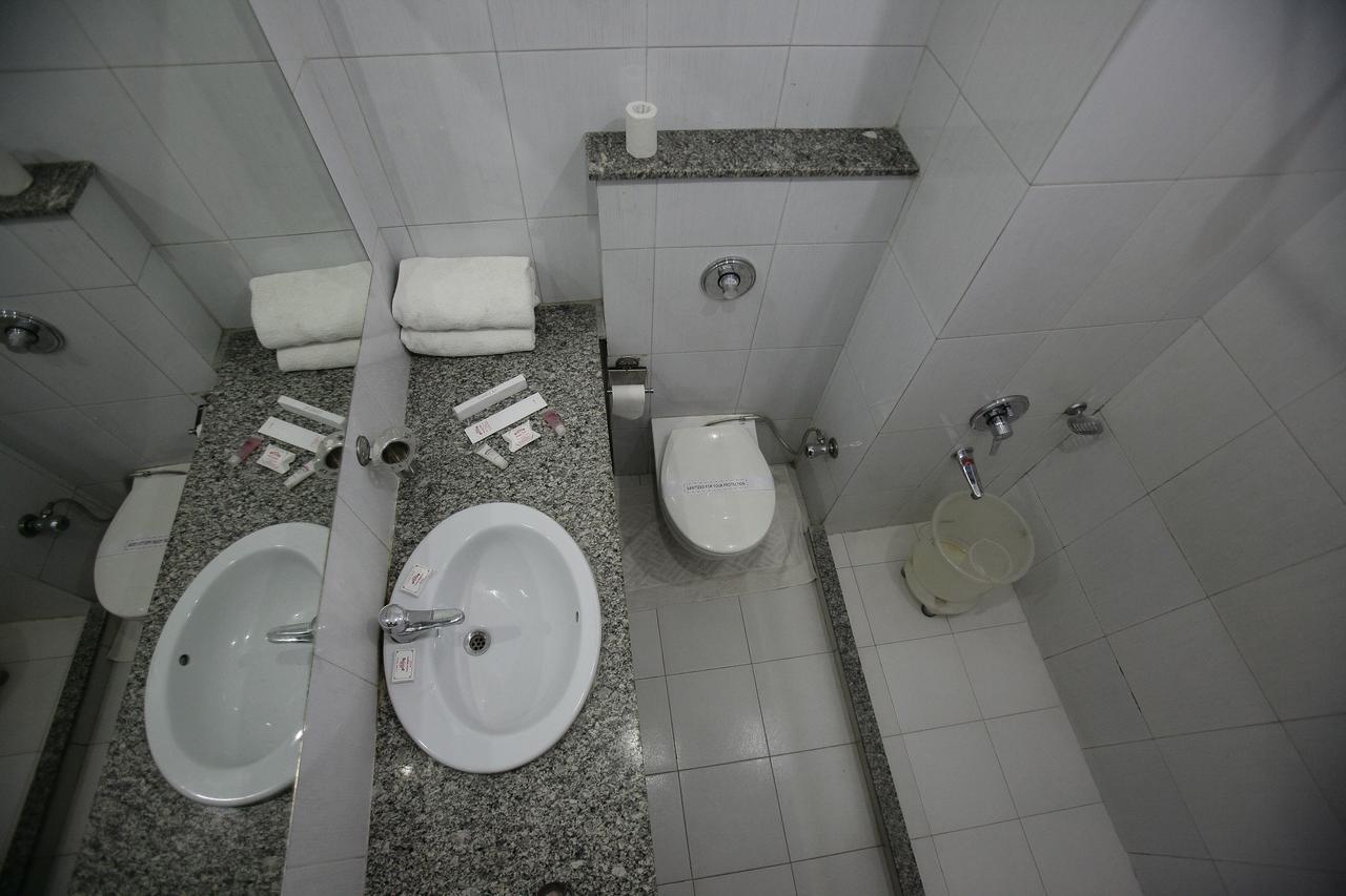 Sarovar Regency Amritsar Exterior photo